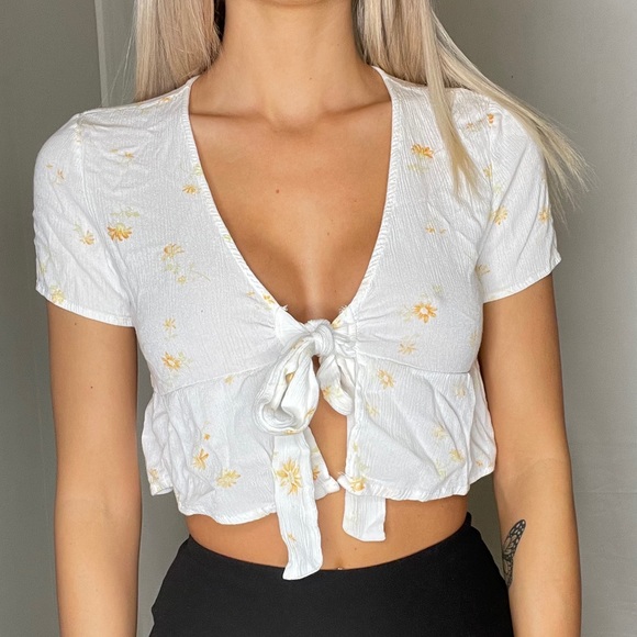 PacSun Tops - PacSun tie top